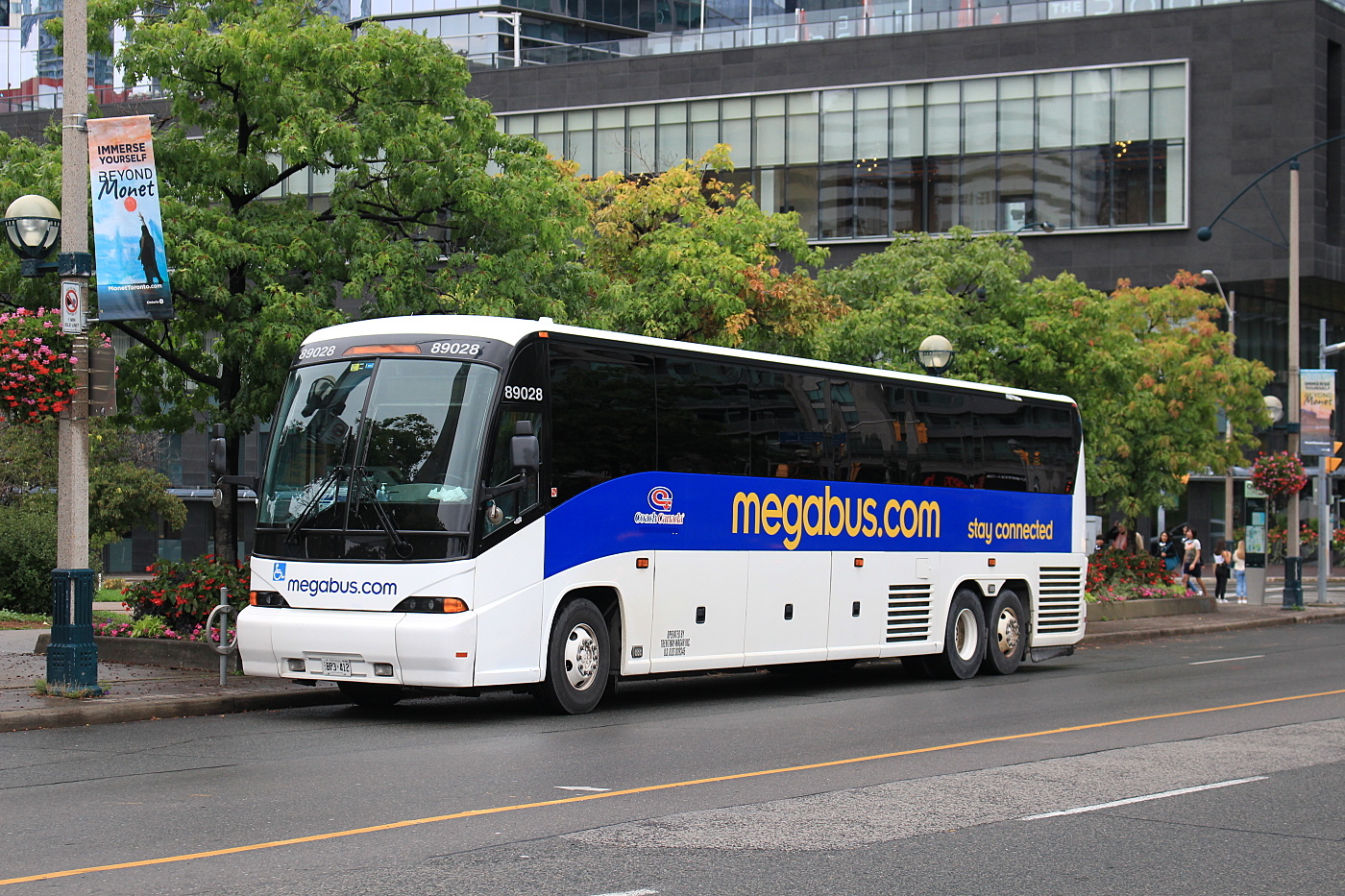 MCI J4500 #89028