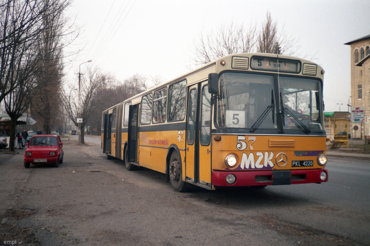 Mercedes-Benz O305G #57