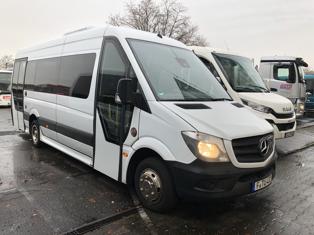 Mercedes-Benz Sprinter Mk II #F-TU 432