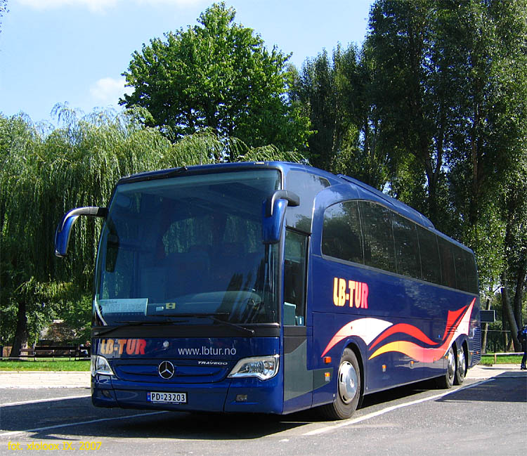 Mercedes O580-17 RHD #PD 23203