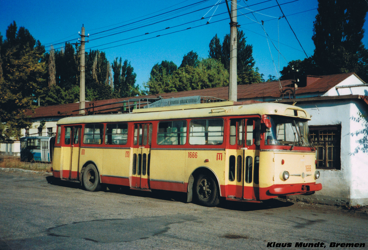 Škoda 9TrH25 #1666