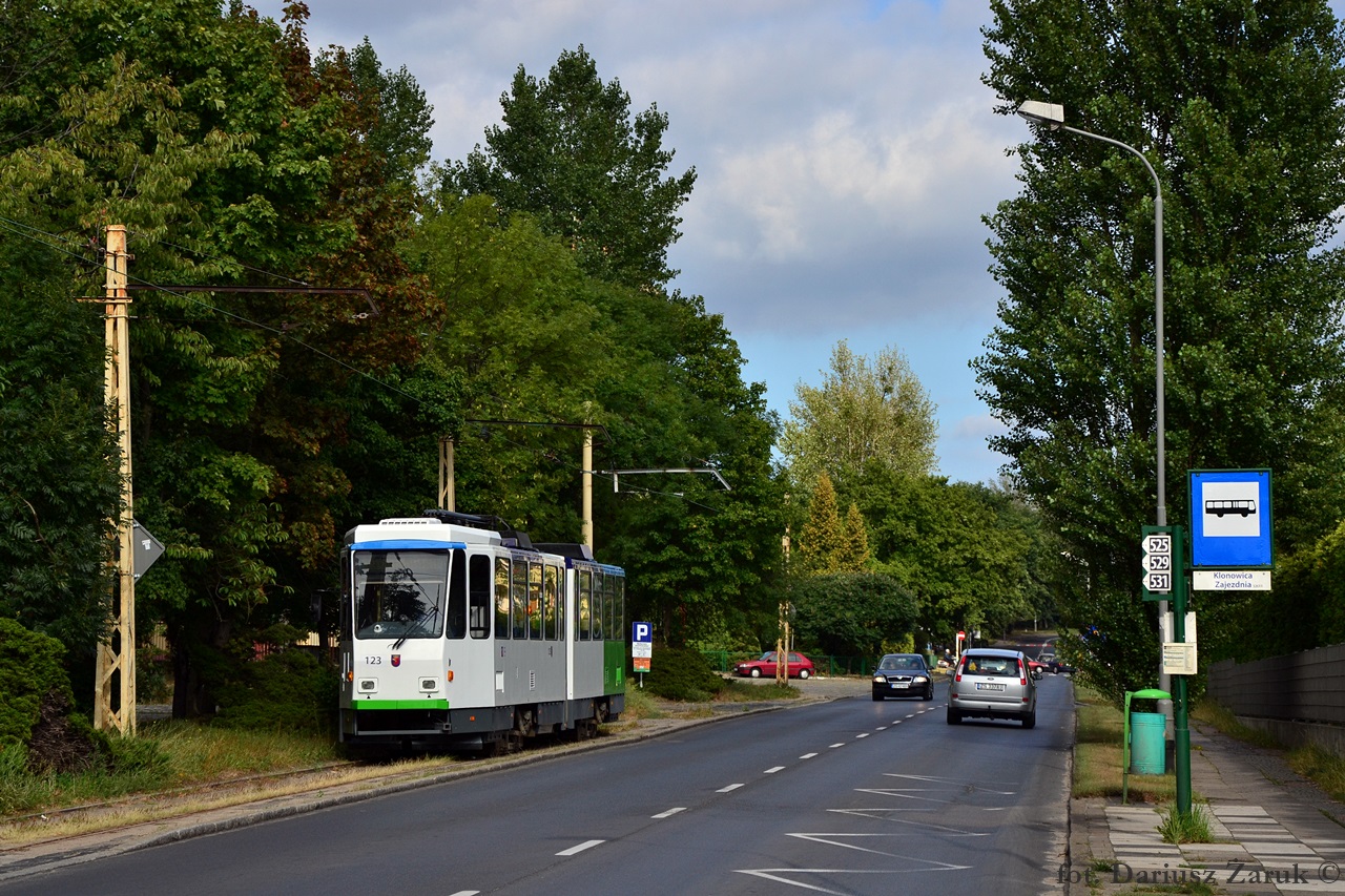 Tatra KT4Dt #123