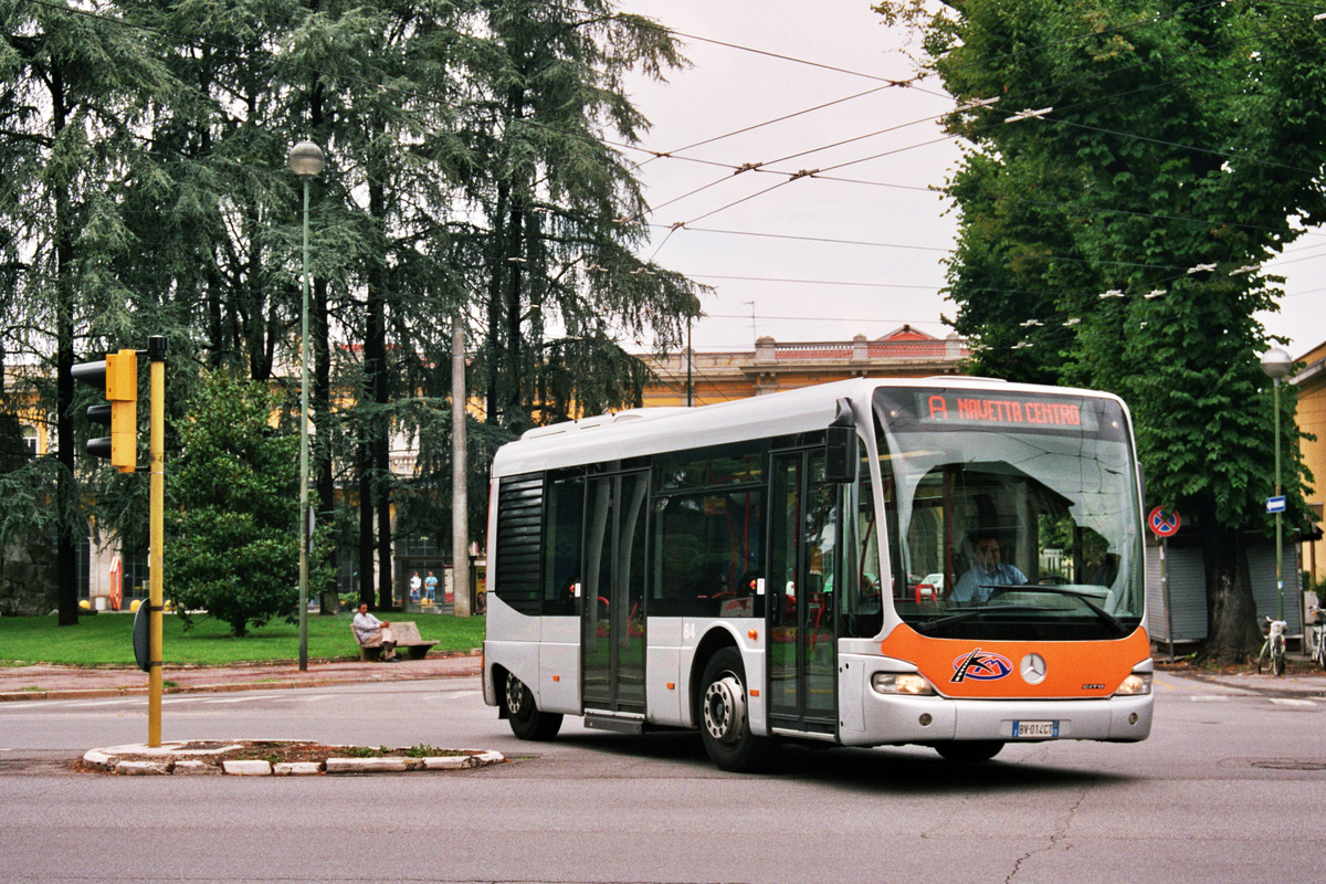 Mercedes-Benz O520 #84