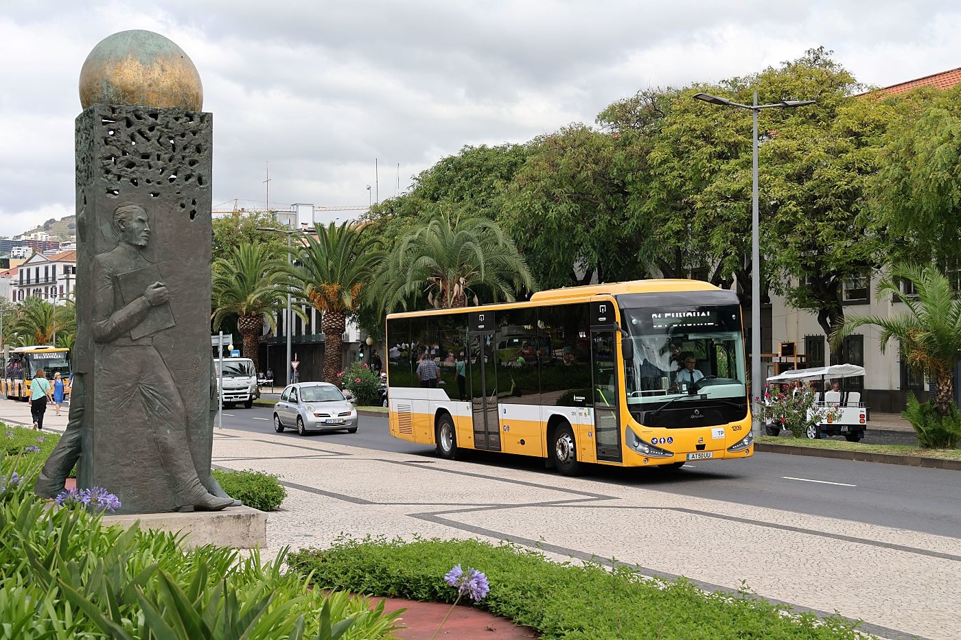 Volvo B11R 4x2 / Irmãos Mota Atomic 2 #1209