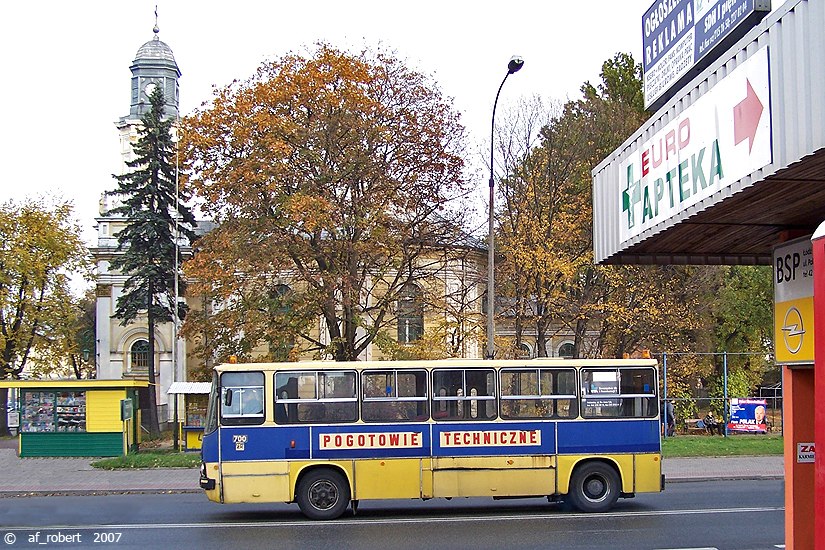 Ikarus 260.04 #700