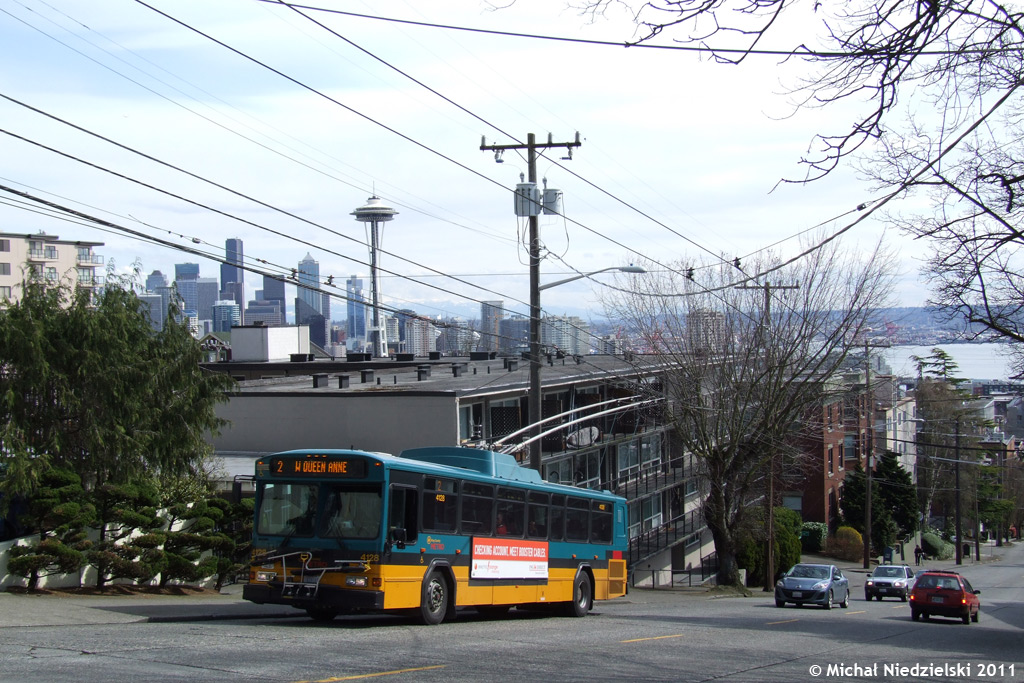 Gillig Phantom ETB 40 #4128