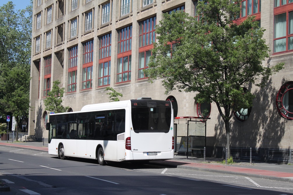 Mercedes-Benz O530LE II #303