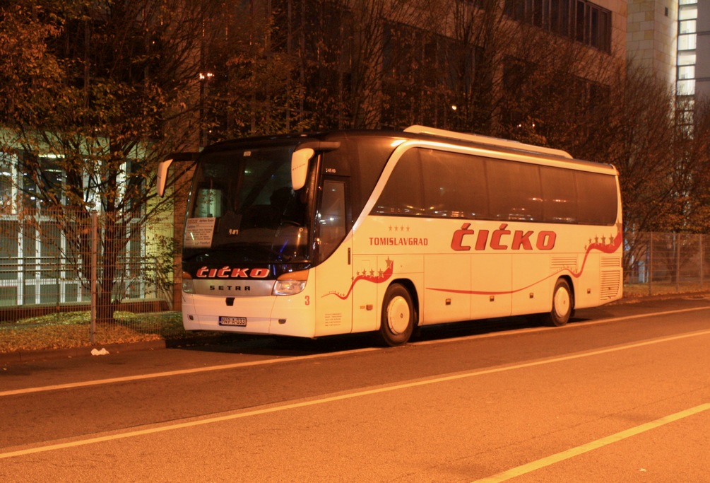 Setra S415 HD #M49-A-033