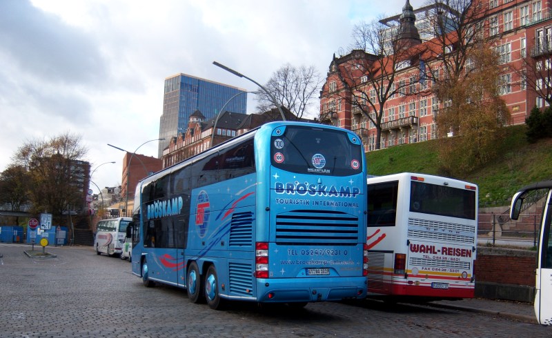 Neoplan N122 #GT-BO 1019