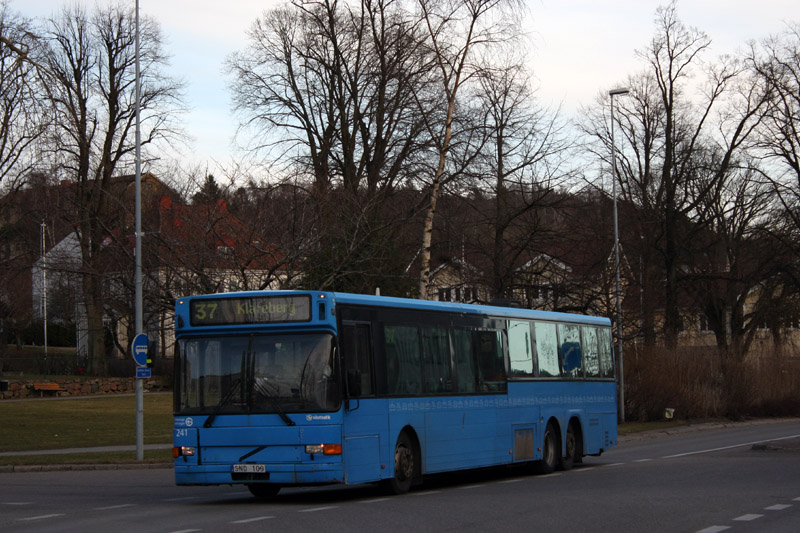 Volvo B10BLE 6x2 / Säffle 2000NL #241