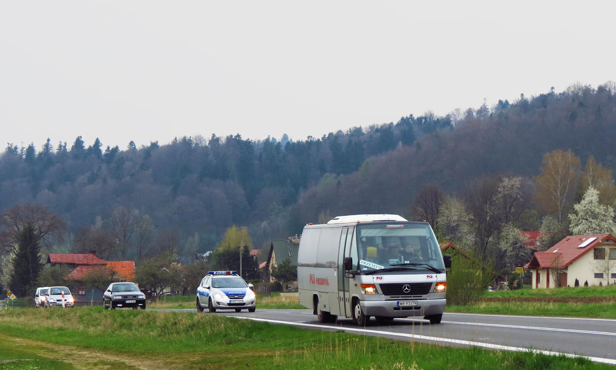 Mercedes-Benz 815 D / Auwärter Teamstar Kombi #WR 9337N