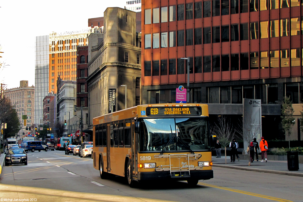 Gillig LF 40 #5819