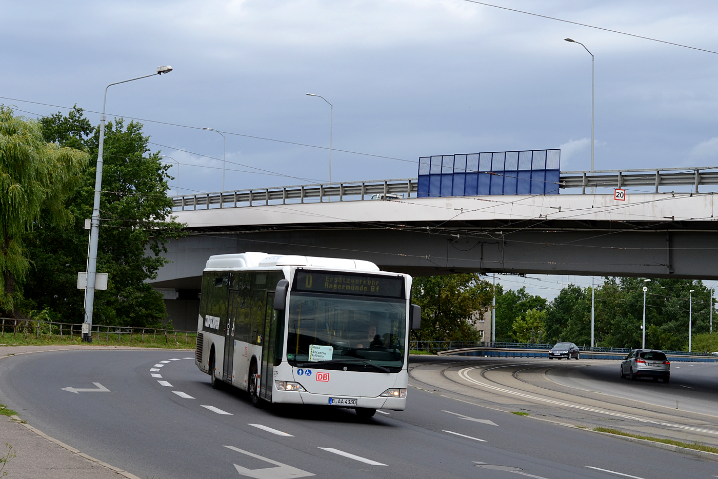 Mercedes-Benz O530LE II #330