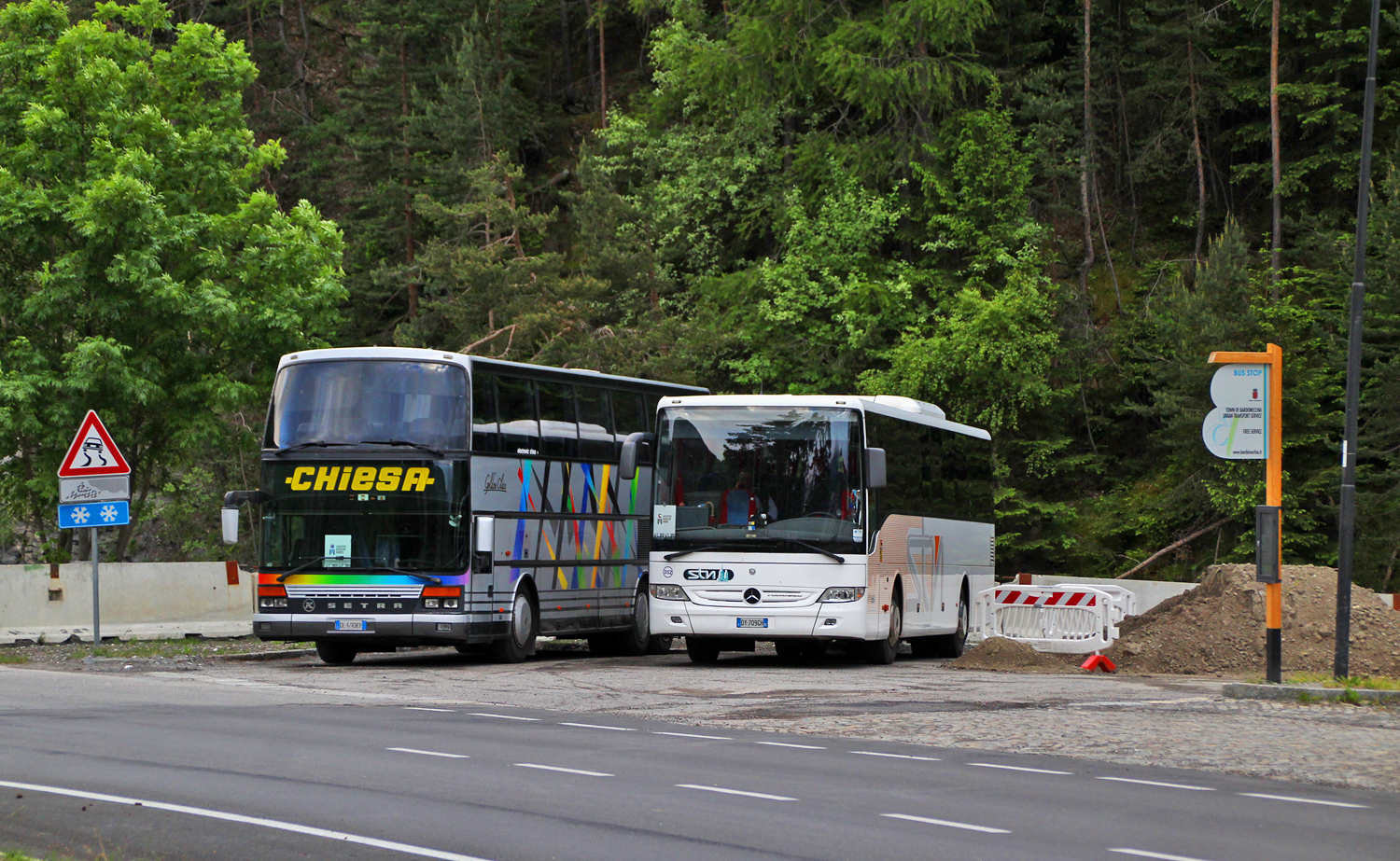 Mercedes-Benz Tourismo RH #352