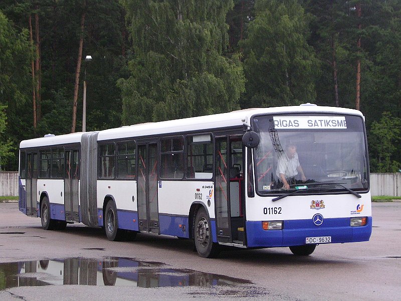 Mercedes-Benz O345G #01162