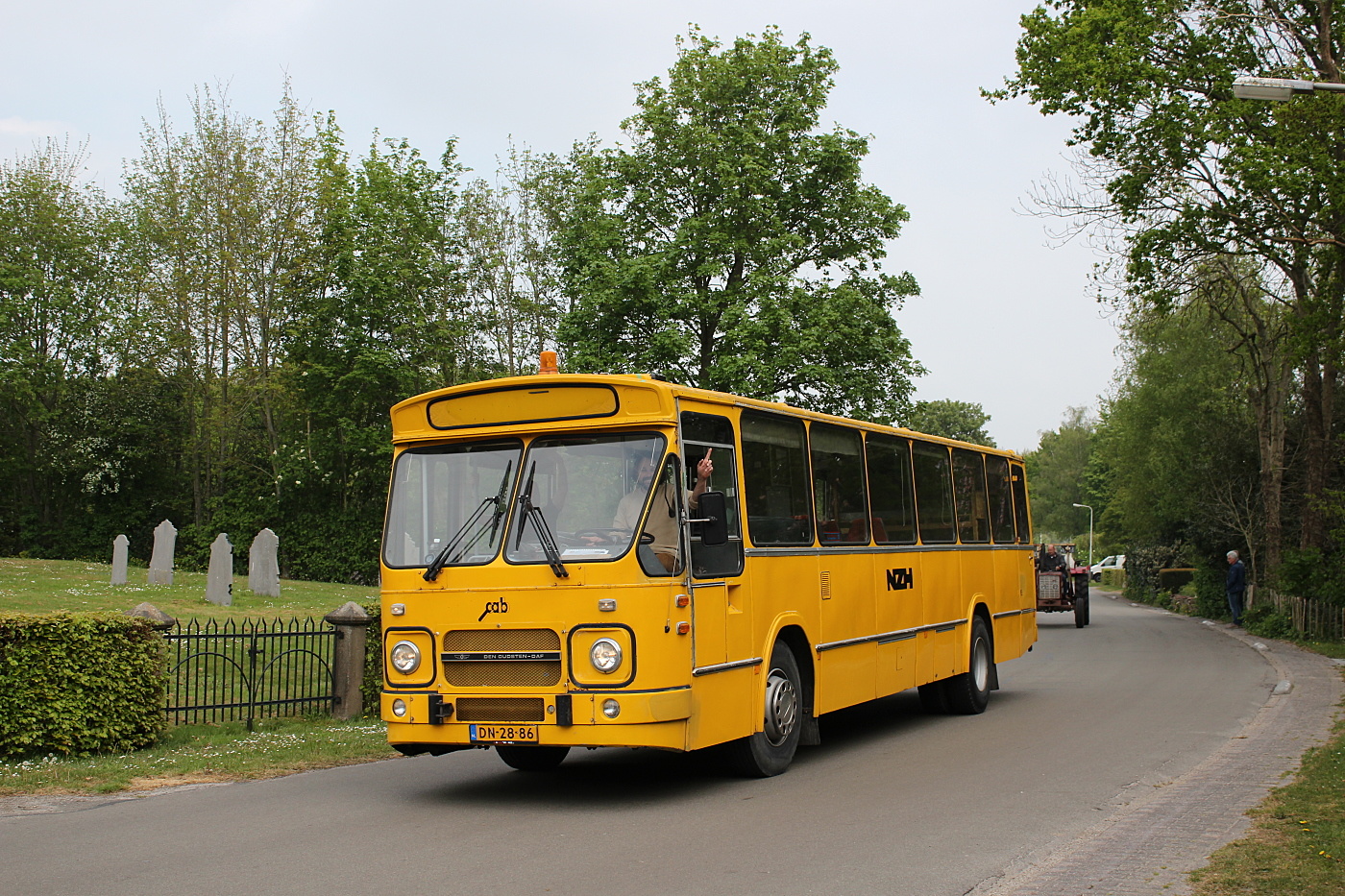 DAF MB200 / Den Oudsten #6884