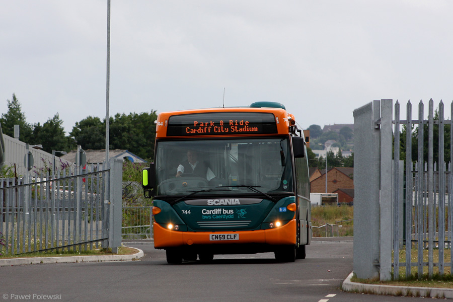 Scania CN270UB 4x2 EB #744