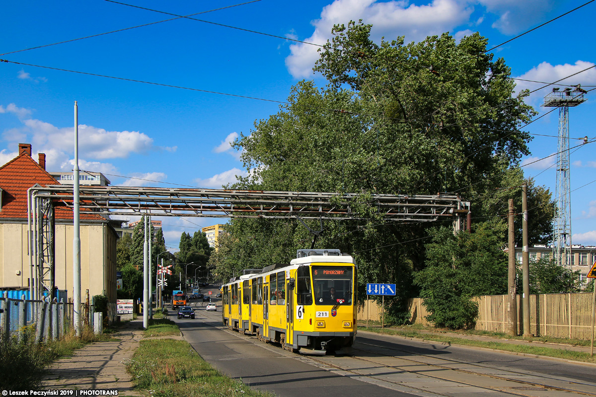 Tatra T6A2M #211