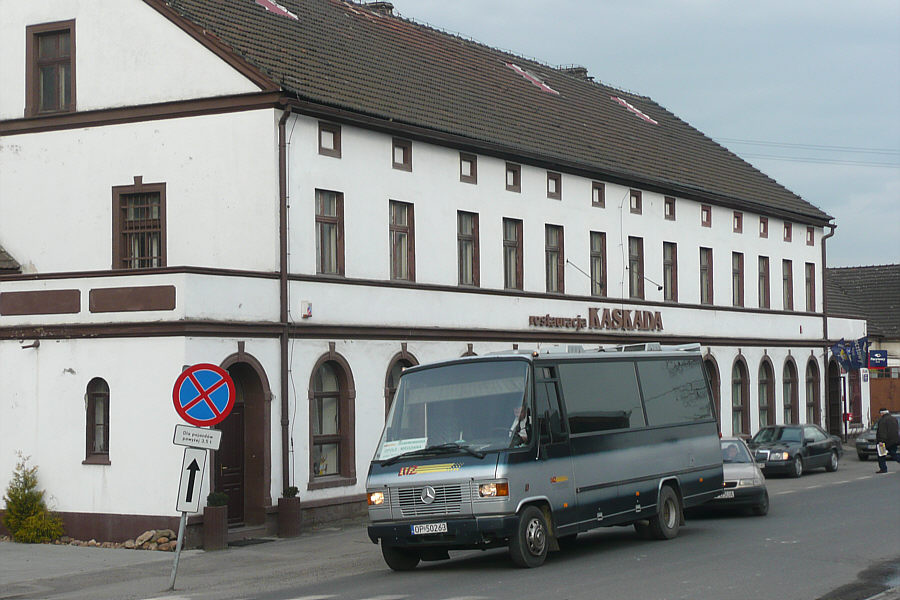 Mercedes-Benz 814 D / Auwärter Teamstar Kombi #21