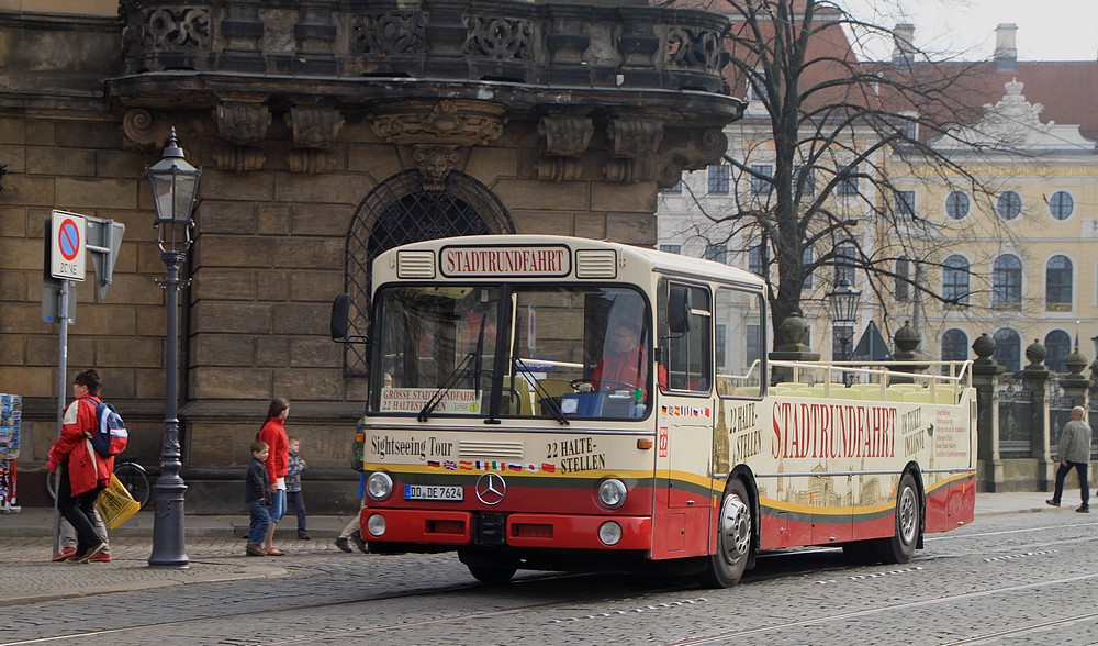 Mercedes-Benz O305 Cabrio #DD-DE 7624