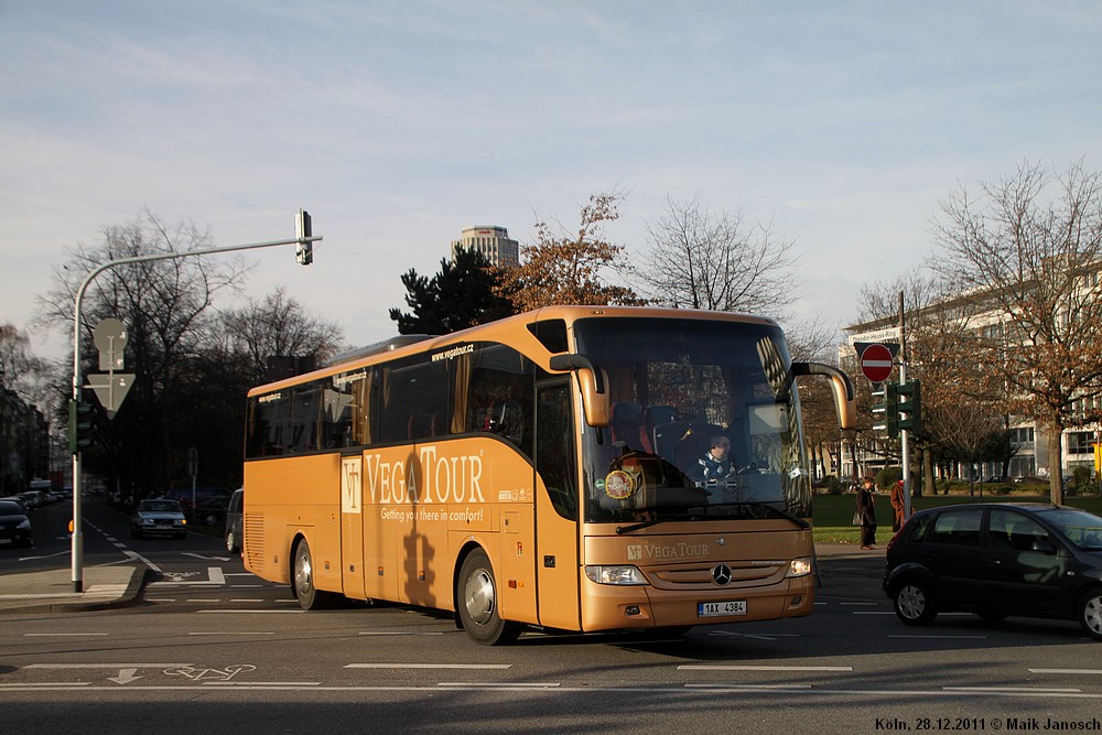 Mercedes-Benz Tourismo 15RHD #1AX 4384