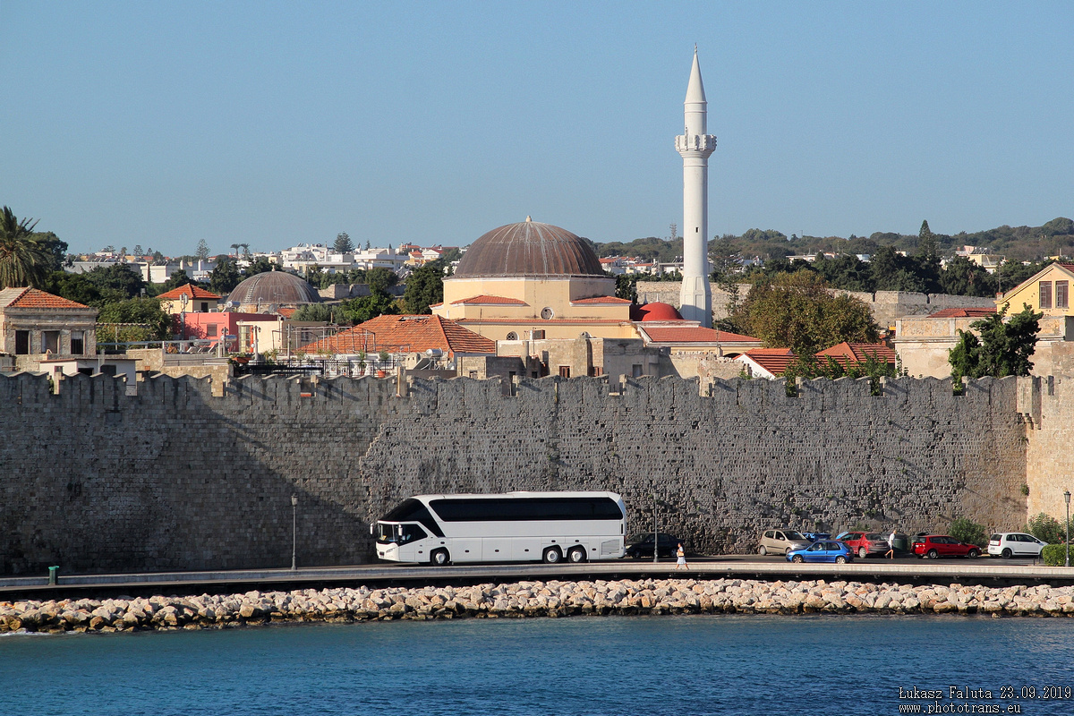 Neoplan N521x #YTI 1600