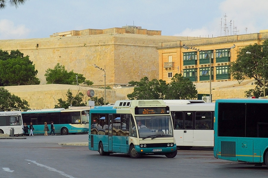 Optare Solo M880SLH #BUS 275