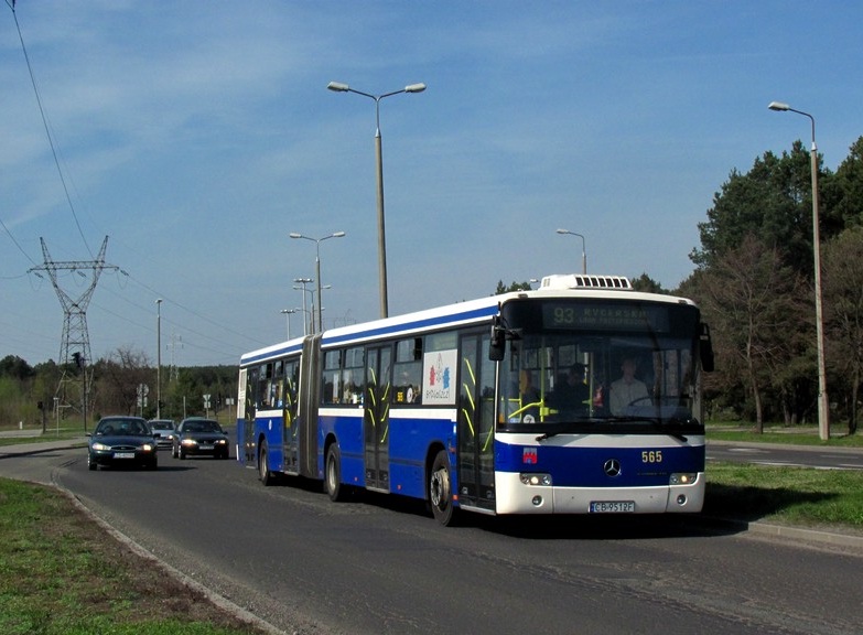 Mercedes-Benz O345G #565