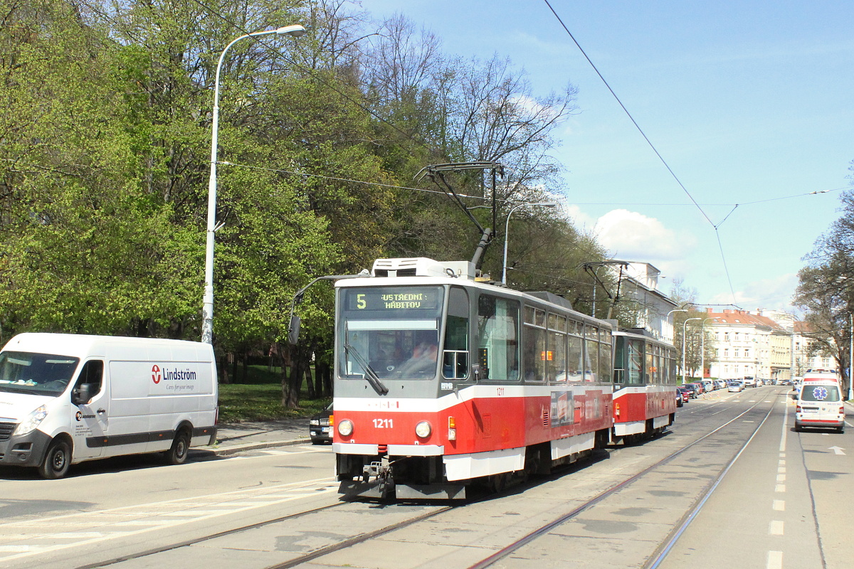 Tatra T6A5 #1211