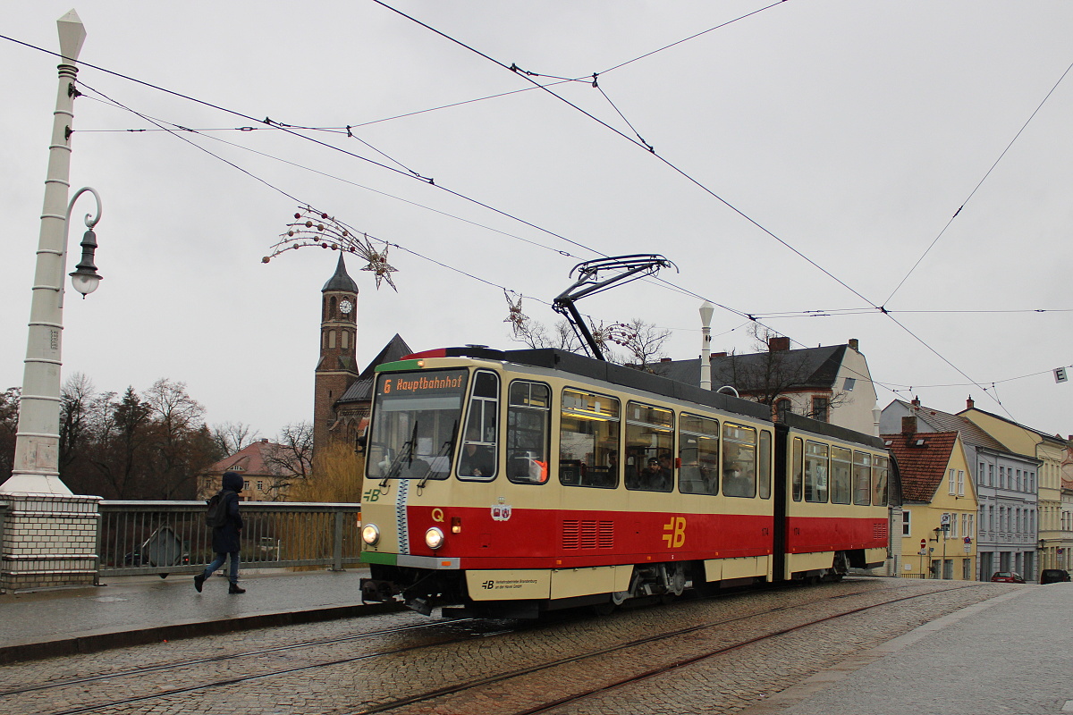 Tatra KT4D #174