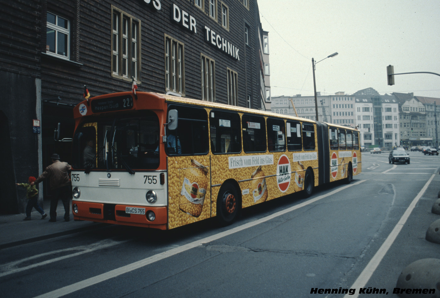 Mercedes-Benz O305G #755