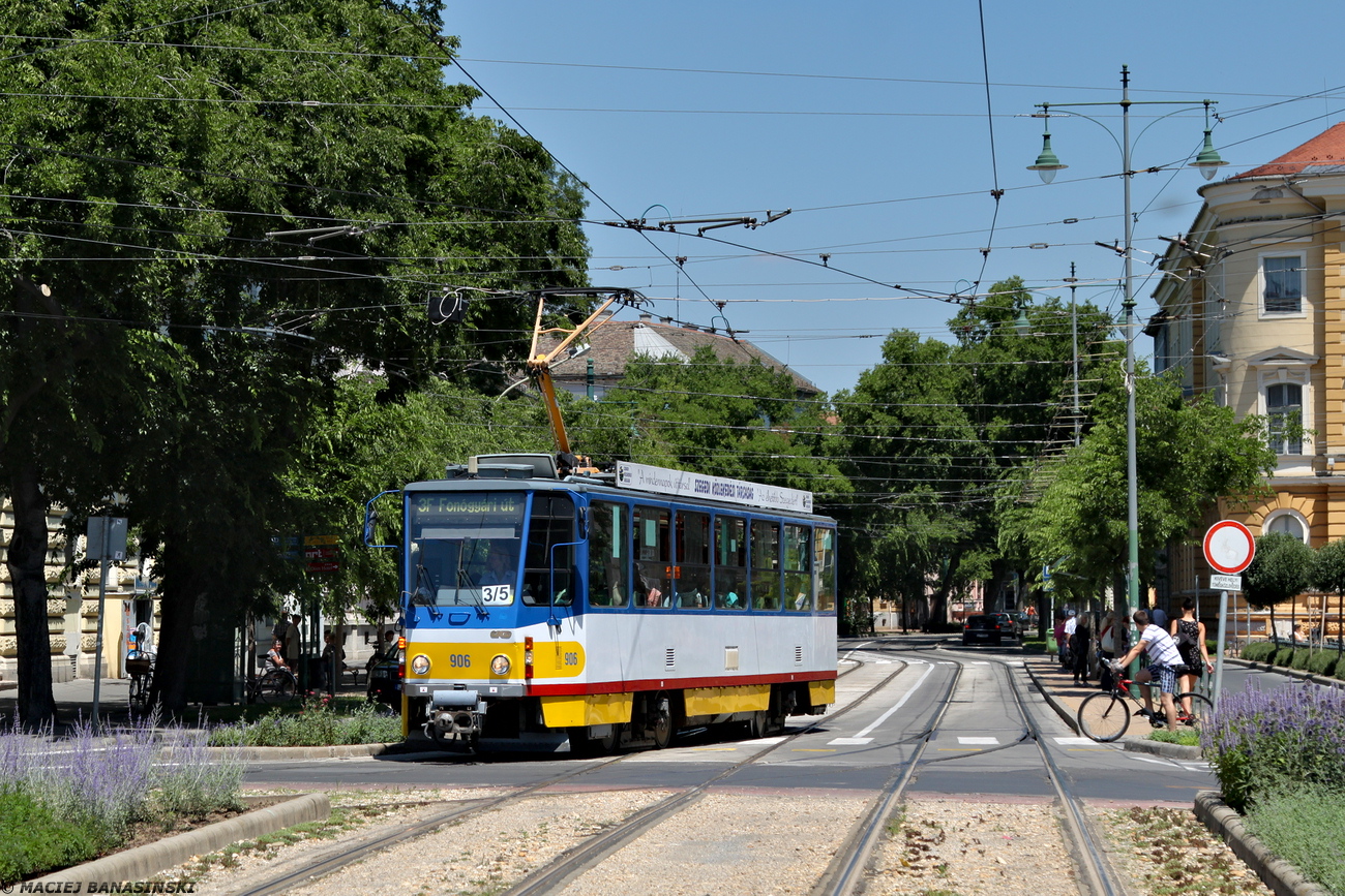 Tatra T6A2 #906