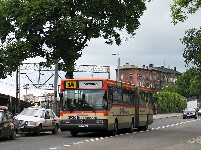 Mercedes O405G #10046