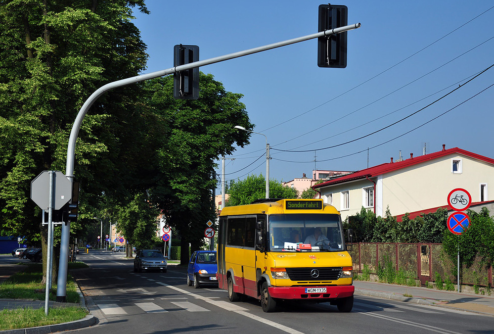 Mercedes-Benz 815D / Auwärter Economy #10002