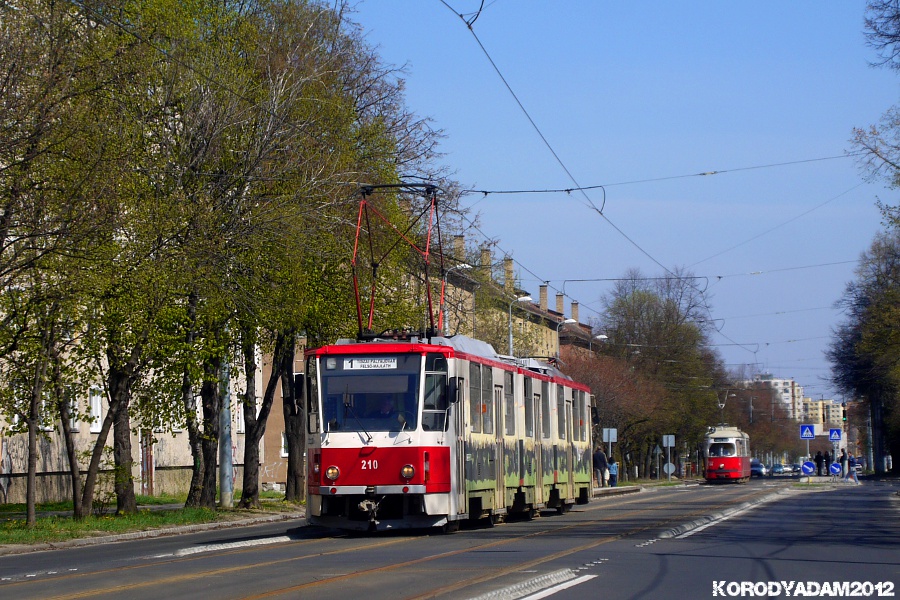 Tatra KT8D5 #210