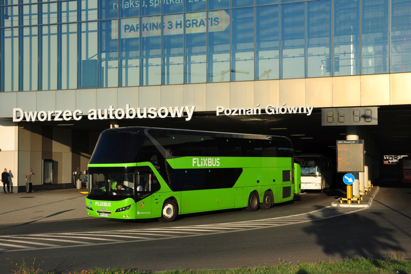 Neoplan N1222/3L #WPR 8678N