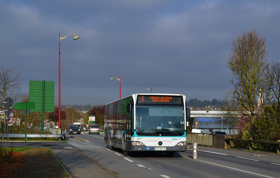 Mercedes-Benz O530 #221