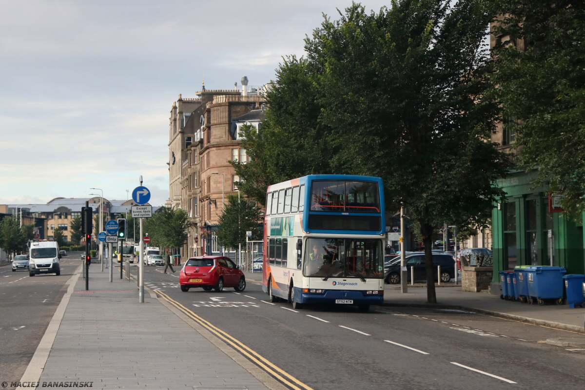 Volvo B7TL / East Lancs Myllennium Vyking #16925