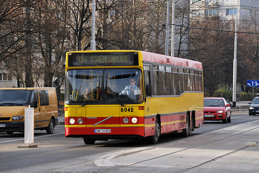 Volvo B10BLE 6x2 #8042