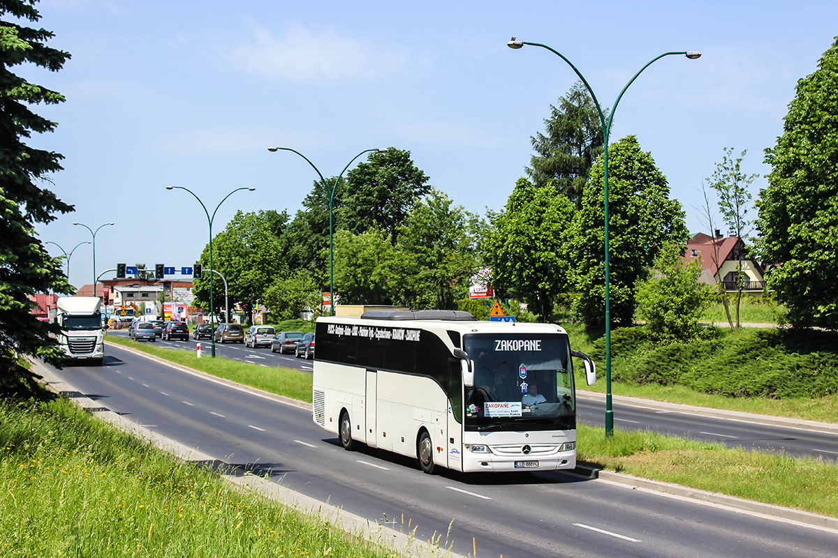 Mercedes-Benz Tourismo 15RHD #LUB 8889C