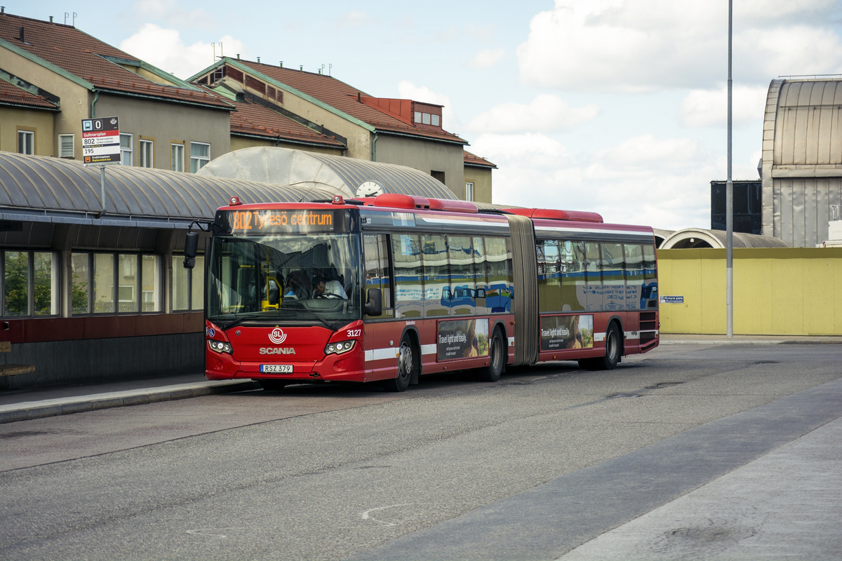 Scania CK320UA 6x2/2 LB #3127