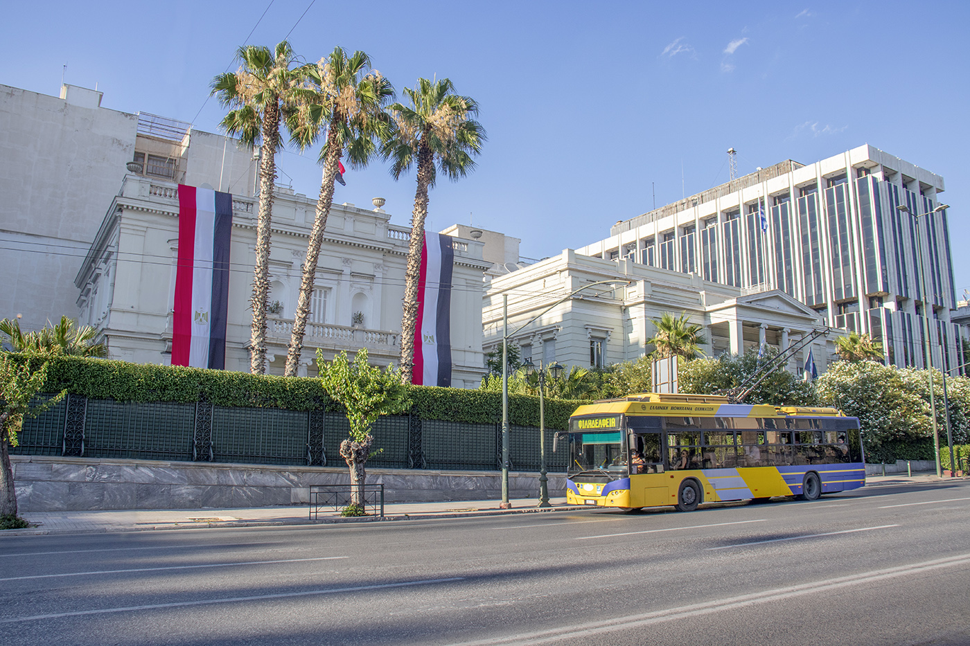 Neoplan N6216 / ΕΛΒΟ #8018