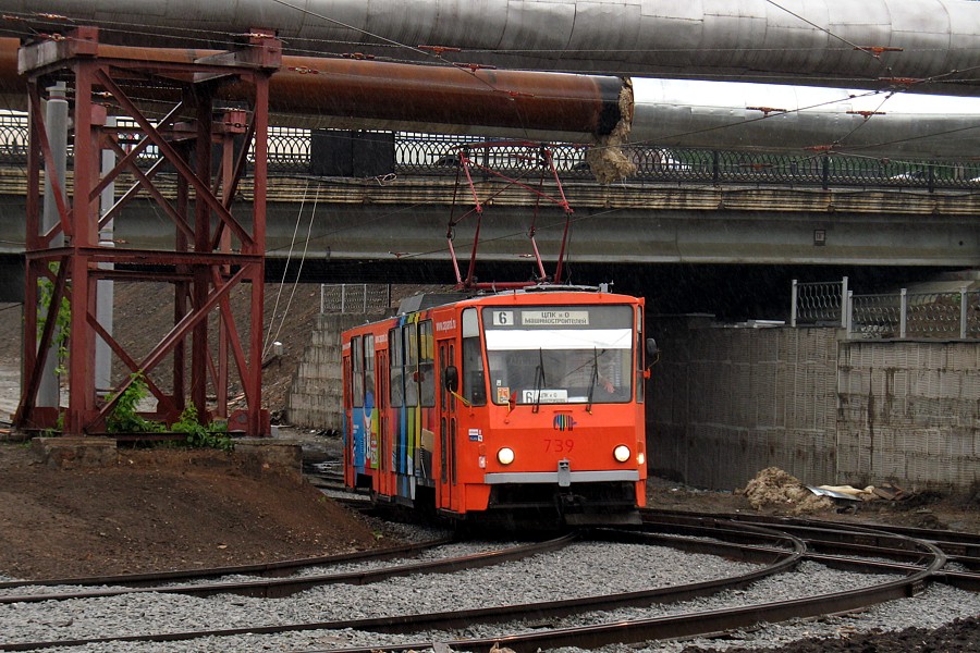 Tatra T6B5SU #739