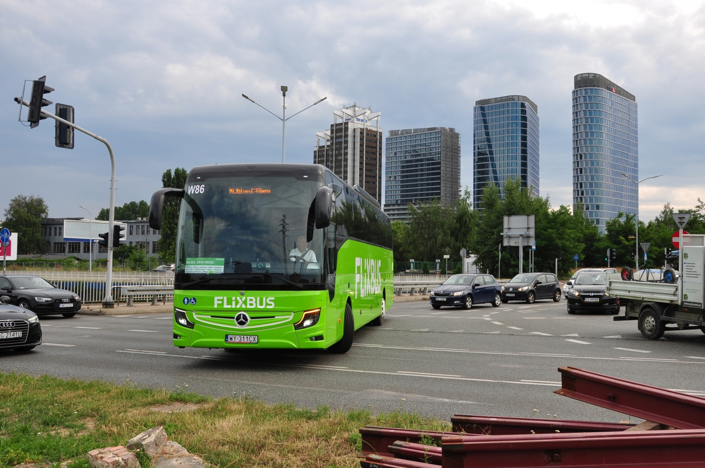 Mercedes-Benz Tourismo E16 RHD M/2 #W86