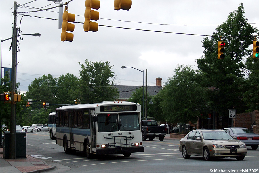 Gillig Phantom 35 #768