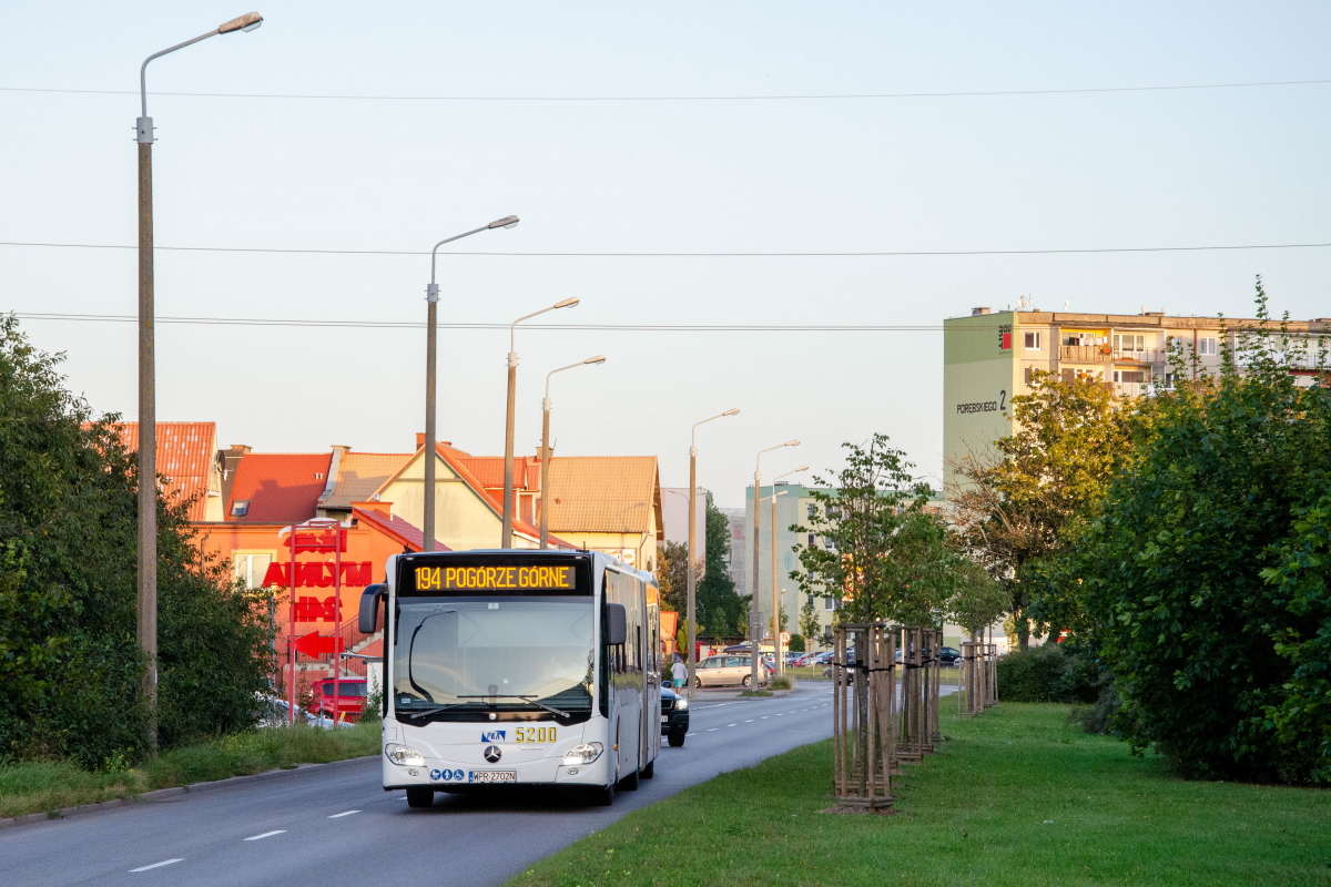 Mercedes-Benz O530G C2 Hybrid #WPR 2702N