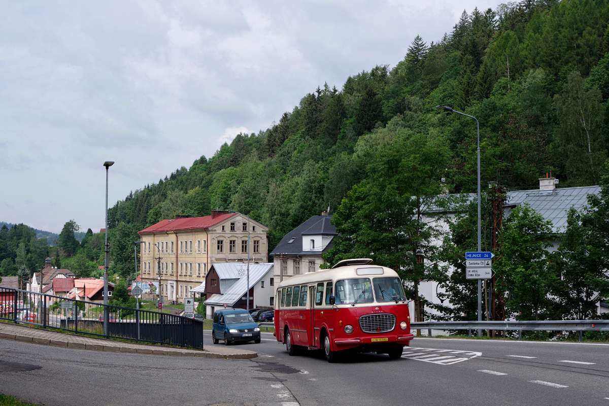 Škoda 706 RTO MTZ #LIA 53-84