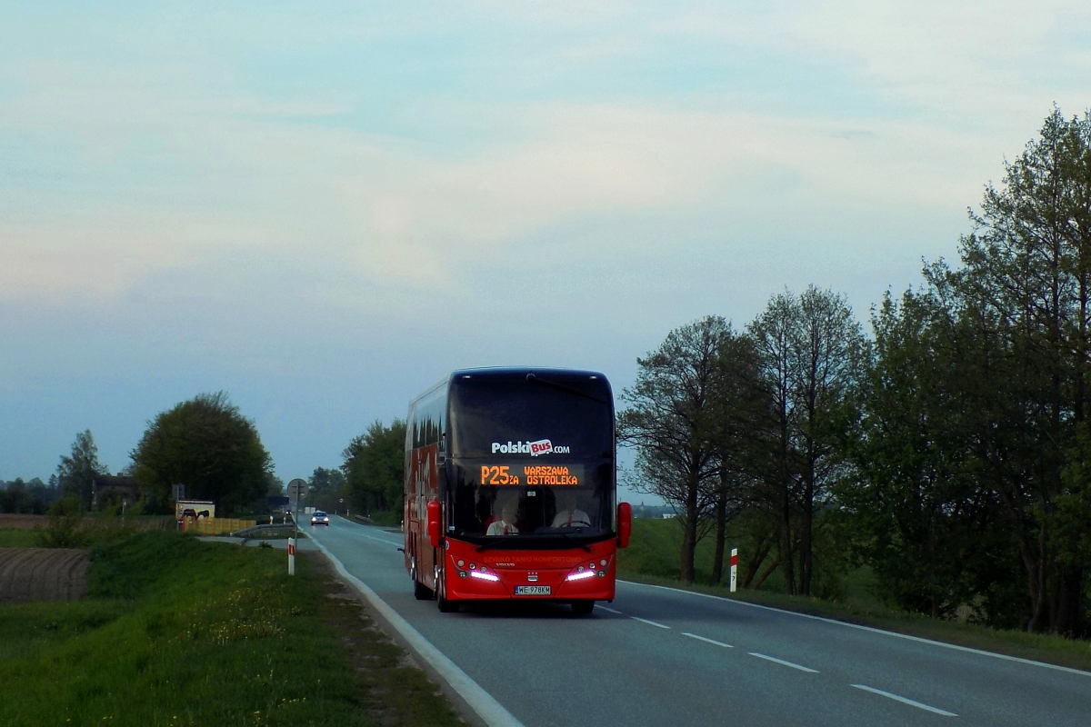 Volvo B11R 6x2 / Plaxton Elite i #P526