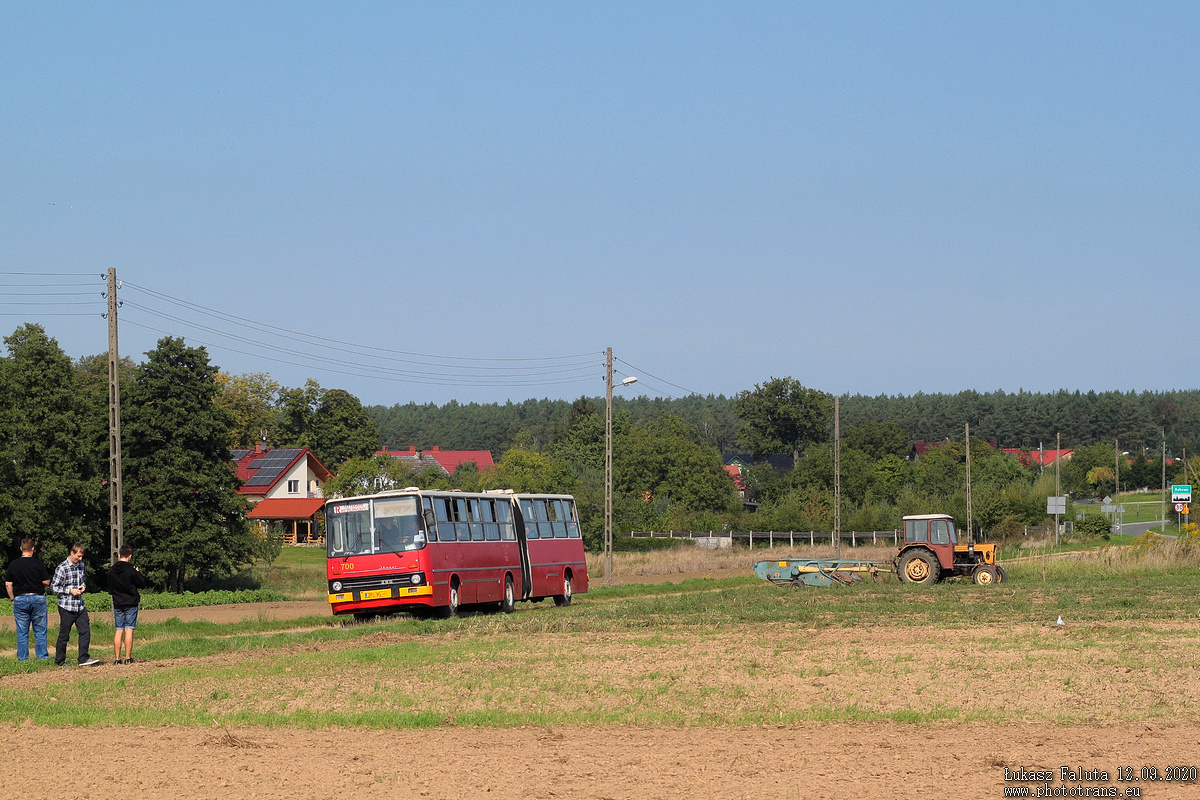 Ikarus 280.26 #700