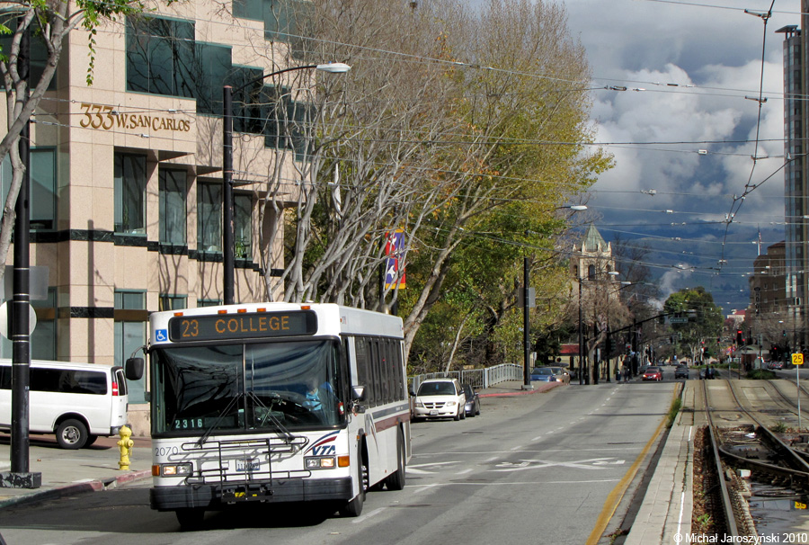 Gillig LF 40' #2070